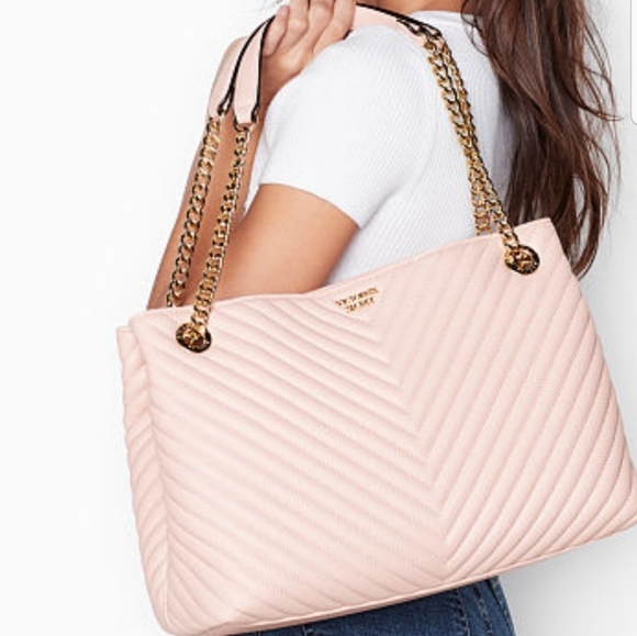 Victoria's Secret Accessories - VICTORIA SECRET HANDBAG🌷PRICE FIRM🌷
